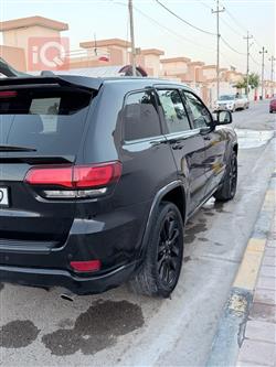 جیپ گراند شیرۆکی